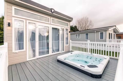 House | 2 bedrooms, Internet