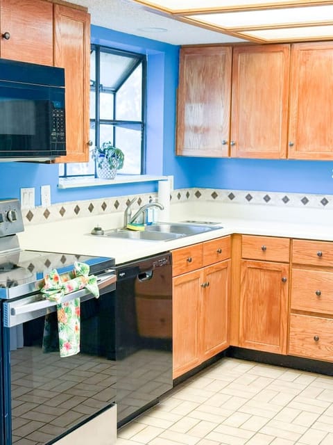 Convenient and functional kitchen space with all the essentials for your stay.