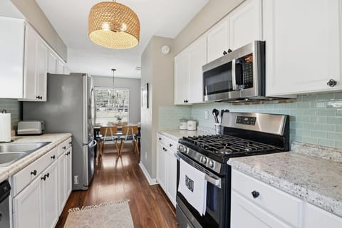 Indoors, Kitchen, Appliance, Microwave, Oven