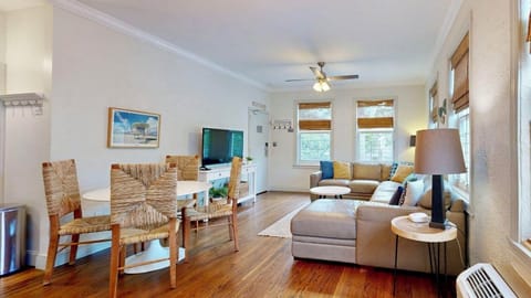 Living Area/ Dining, Smart TV, Windows overlooking Washington Ave and Courtyard