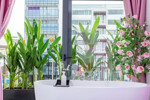 Luxury Room, Balcony, City View | Premium bedding, down comforters, memory foam beds, desk
