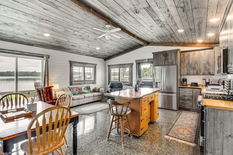 Fully Equipped Kitchen | Stainless Steel Appliances, Dining Area & Open-Concept Living