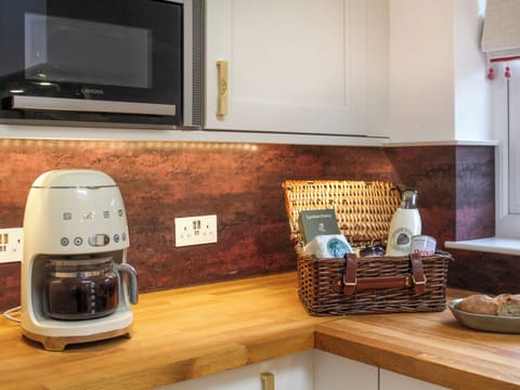 Kitchen | The Shed - Cornish Hamlet, Falmouth