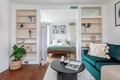 City Apartment, 1 Double Bed with Sofa bed, Non Smoking, City View | Living area | 40-inch Smart TV with satellite channels