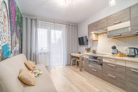 Centrally Located Apartment with Balcony Perfect for Four | Book Now With RENTUJEMY