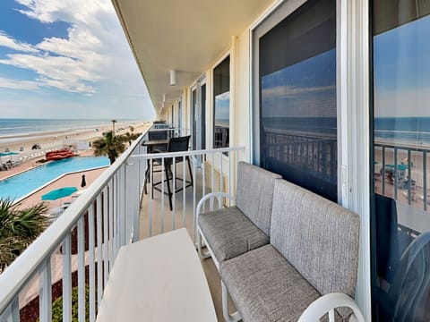 Welcome to Harbour Beach Resort 309