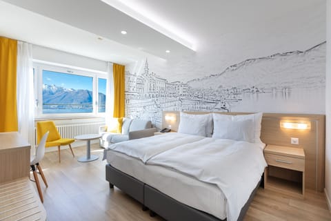 Deluxe Double Room, Balcony, Lake View | In-room safe, blackout drapes, free WiFi