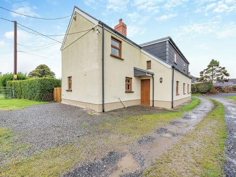 Exterior | Rose Cottage - Jones&rsquo; Cottages, Gower