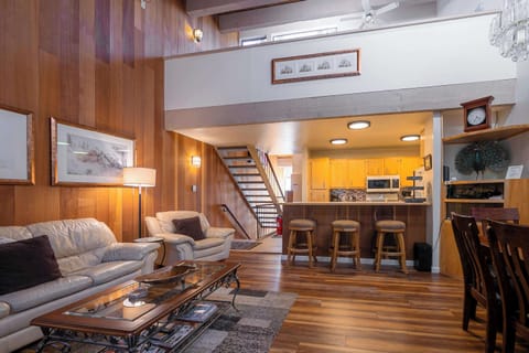 Find your peace at Creekside Chalet — your cozy Tahoe escape