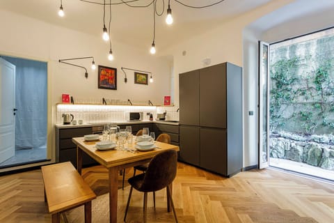 Apartment, 2 Bedrooms | Private kitchen | Fridge, microwave, oven, stovetop