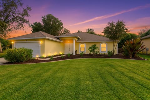 Welcome to Mango Manor