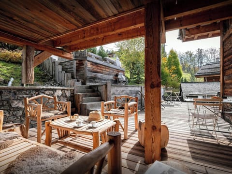 Terrace & jacuzzi