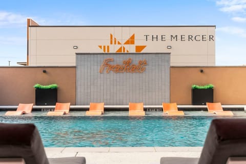 Freiheit! Freedom! Welcome to the Mercer!