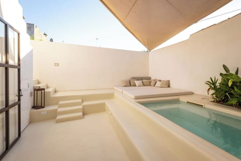 Autumn, Pool, Spring, Summer