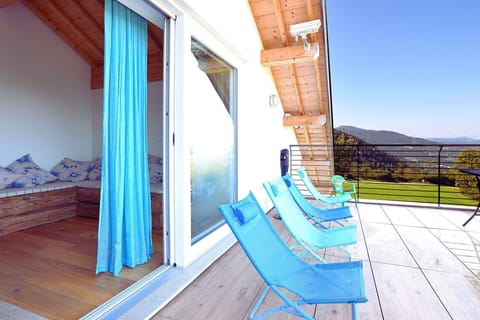 Autumn, Balcony / Terrace / Patio, Spring, Summer