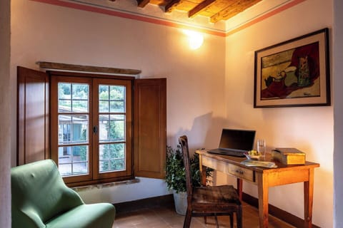 Autumn, Living Room, Spring, Summer