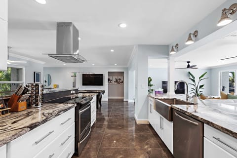 Because vacations taste better when the kitchen’s this good. Whip up your favorite meals, gather around the table, and let the laughter spill over like the wine.