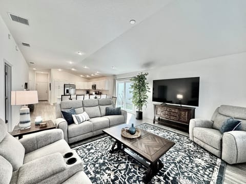 Living on the Edge - In Style with Open Concept