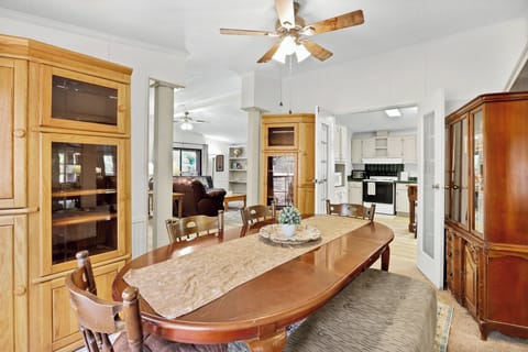 Plenty of seating for guests around the table