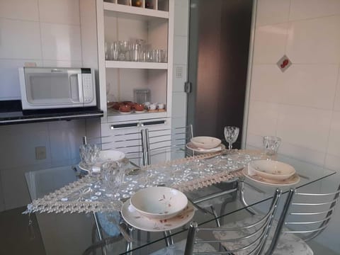 Basic House | Private kitchen | Microwave, oven, stovetop, blender