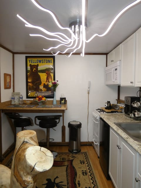 Deluxe Studio | Private kitchen | Full-size fridge, microwave, oven, stovetop