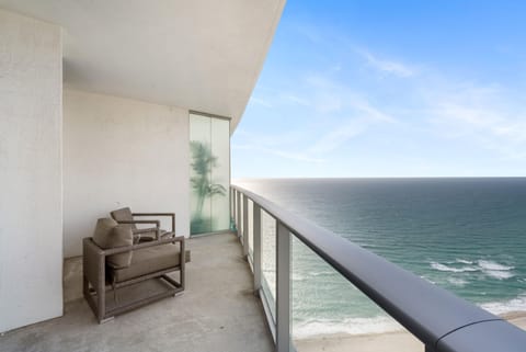 Wrap-around balcony