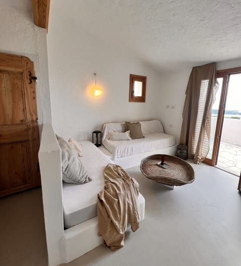 Superior Suite, Bay View | Living area | TV