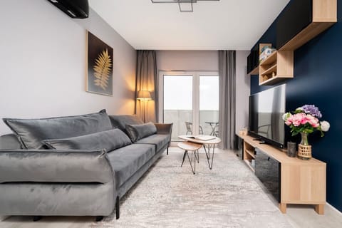 Comfortable 50m2 Suites with A/C, Balcony and a Parking Space Perfect for Groups and Families | Book Now with RENTUJEMY