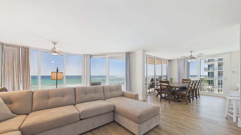 Open concept living area has ample seating with perfect viewing of the TV and emerald waters of the gulf (sleeps 2)
