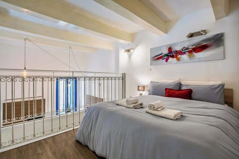 Taking advantage of the apartments beautiful double height ceilings is "The Mezzanine". A little hideaway for an additional two guests