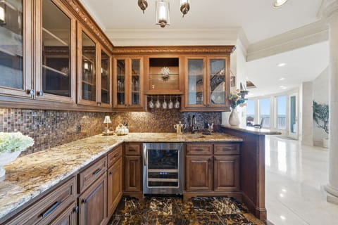 The perfect spot for drinks & worthy conversation