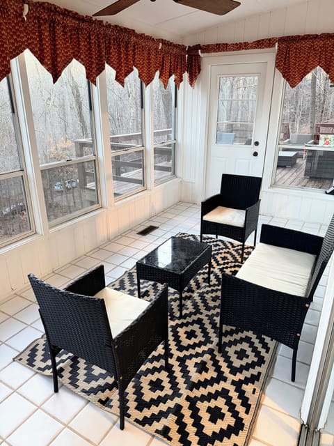 Bright and spacious sunroom