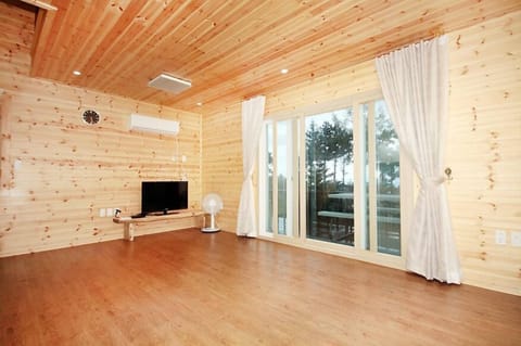 24PY Duplex Room | Free WiFi