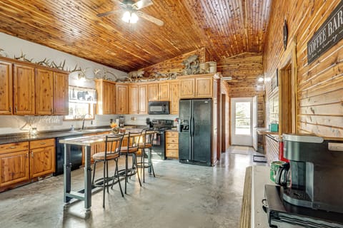 Kitchen | Dishwasher | Blender | Toaster Oven