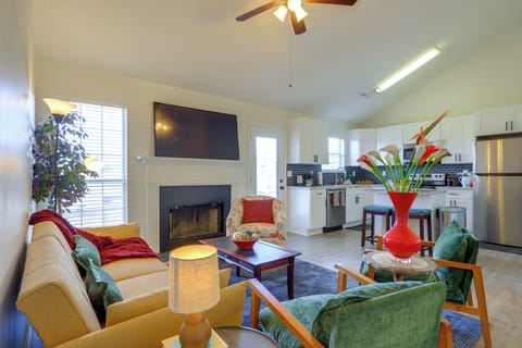 House (4 Bedrooms) | Front of property