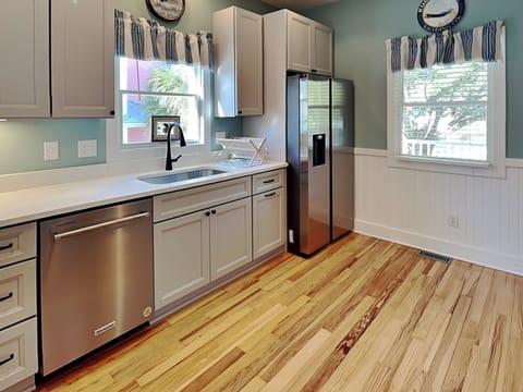 Fully Equipped Kitchen with Stainless Steel Appliances