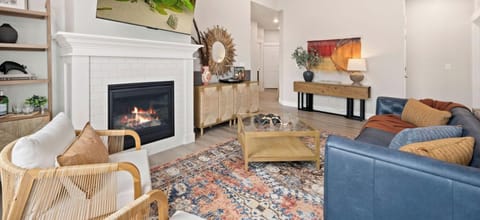 Cozy Living Area | Smart TV, Indoor Fireplace, and Record Player