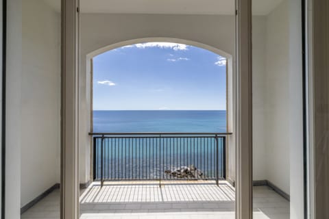 Apartment, 2 Bedrooms, Balcony, Sea View | Balcony