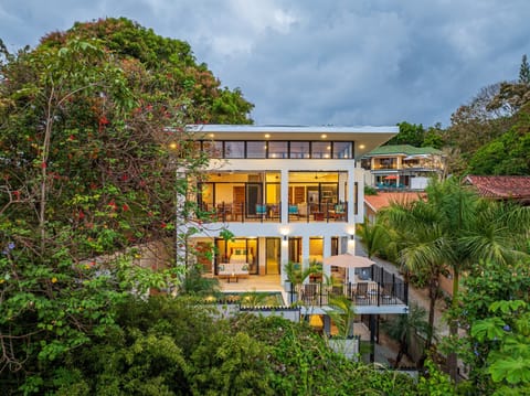 Casa Zen nestled in lush Manuel Antonio jungle