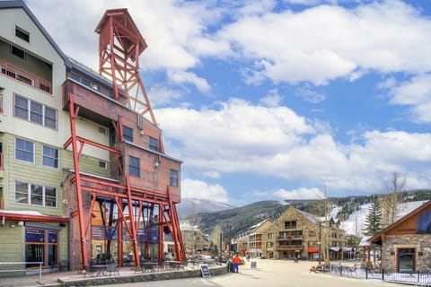 Nestled in the stunning mountain landscape of Keystone, CO, the Silver Mill Units resort showcases a cozy alpine atmosphere with easy access to world-class skiing.