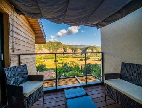 House | Balcony