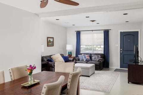 Open Living Area at Austin Country Blues