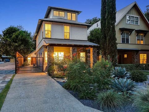 Welcome to Classically Modern!