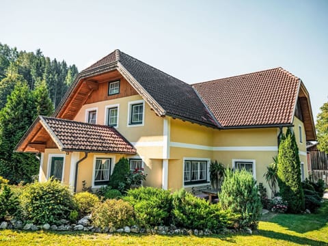 Building, House, Roof, Home, Shrub, Residential Area, Cottage, Land Lot, Estate