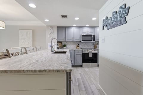 Beautiful, updated kitchen