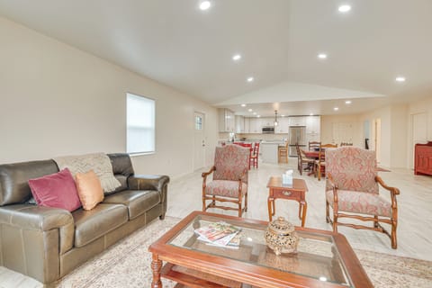 Living Room | Free WiFi | Central Heating