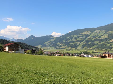 Mountainous Landforms, Mountain, Hill, Highland, Mountain Range, Grassland, Landscape, Plain, Cloud, Hill Station