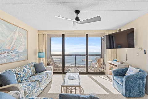 Welcome to Golden Sands 812!