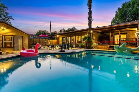 A true Oasis with all the amenities.  The pool is perfect for Volleyball.