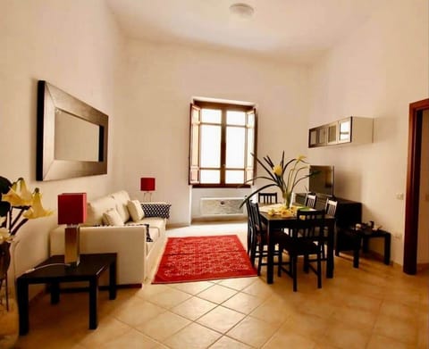 Apt 25